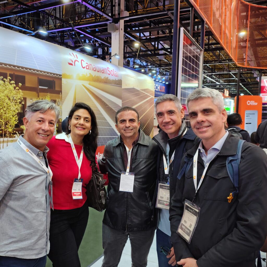 equipe da Solar Maranhão na Intersolar South America 2025